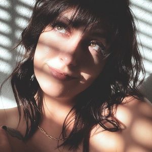 Meet your Posher, Dakota